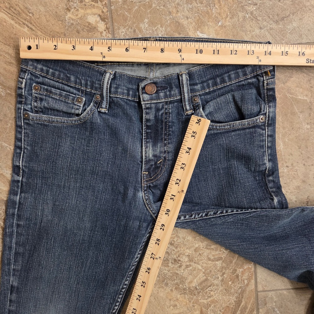 Levi Strauss Co 511 Womens Jeans Dark Wash Slim Fit Size 30x32 Distressed Hem - Picture 2 of 6
